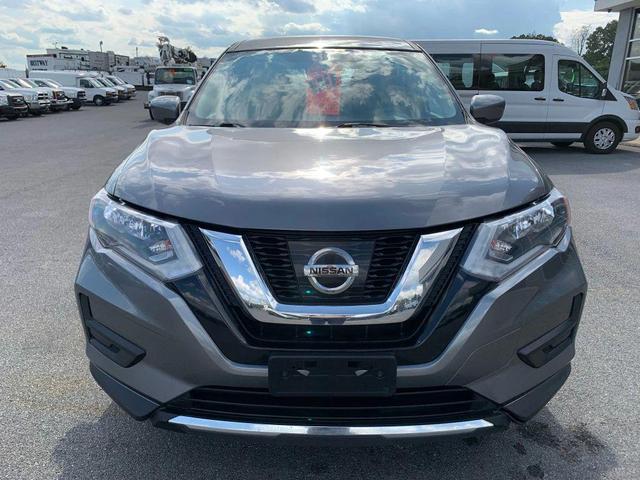 Photo of 2017 Gun Metallic Nissan Rogue