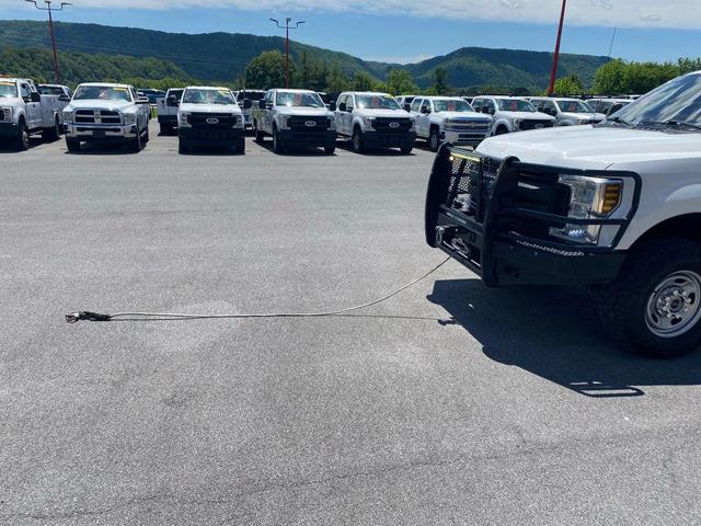 Photo of 2019 Oxford White Ford F-350