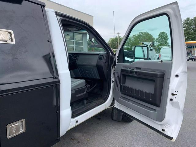 Photo of 2012 Oxford White Ford F-450