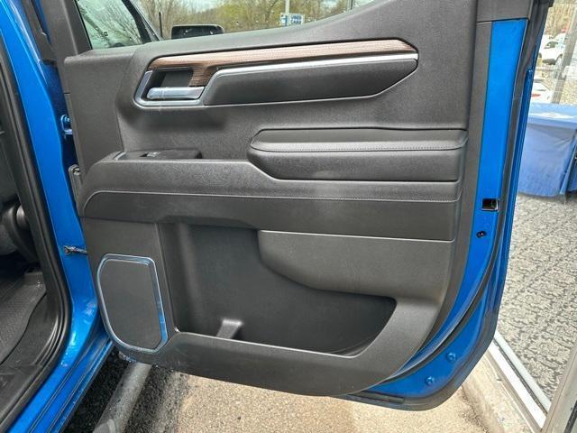Photo of 2022 Glacier Blue Metallic Chevrolet Silverado 1500