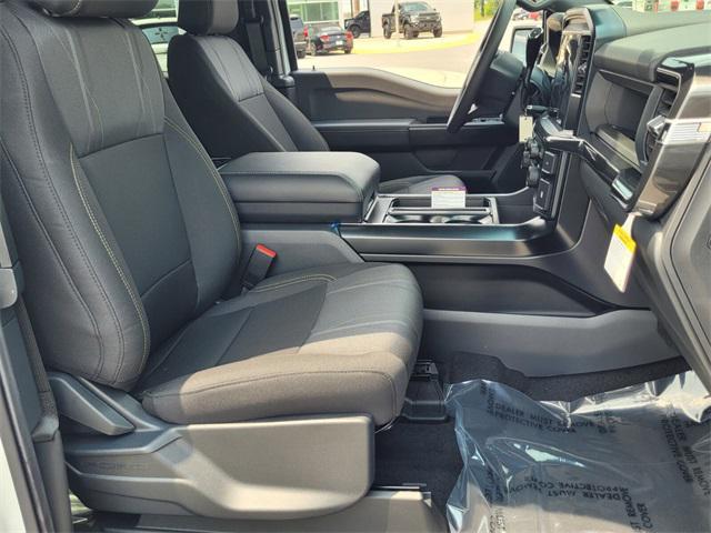 Photo of 2025 Oxford White Ford F-150