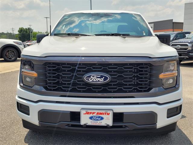 Photo of 2025 Oxford White Ford F-150