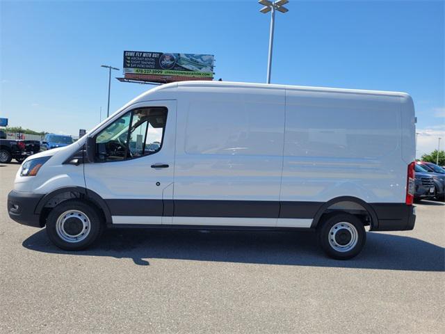 Photo of 2025 Oxford White Ford Transit-150