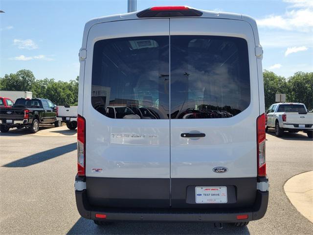 Photo of 2025 Oxford White Ford Transit-150