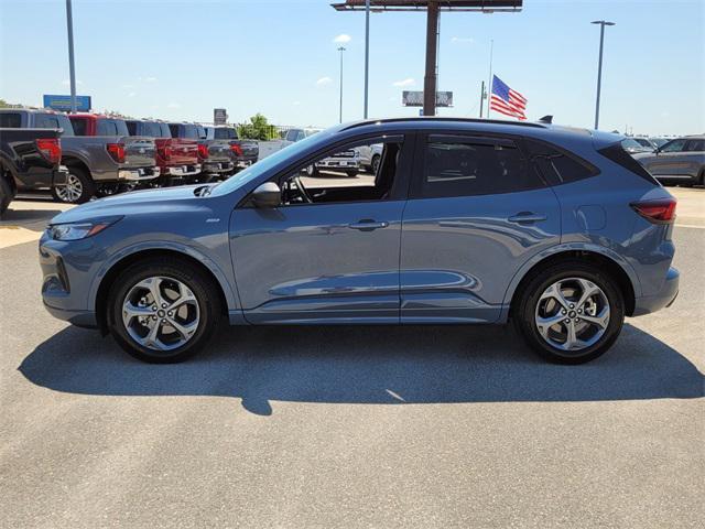 Photo of 2024 Vapor Blue Metallic Ford Escape