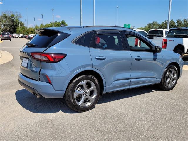 Photo of 2024 Vapor Blue Metallic Ford Escape