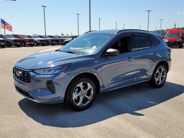 Photo of 2024 Vapor Blue Metallic Ford Escape