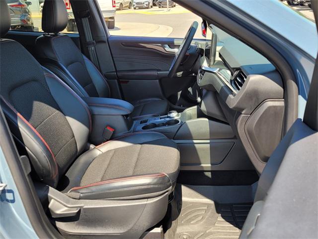 Photo of 2024 Vapor Blue Metallic Ford Escape