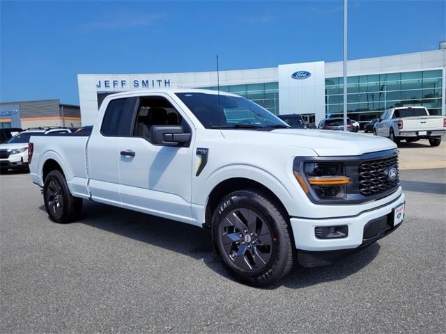 Photo of 2025 White Ford F-150