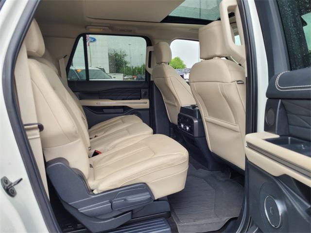 Photo of 2022 Star White Metallic Tri-Coat Ford Expedition Max