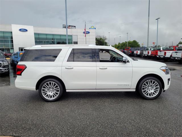 Photo of 2022 Star White Metallic Tri-Coat Ford Expedition Max