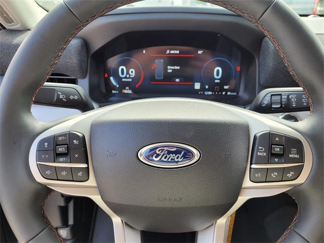 Photo of 2025 White Ford Explorer