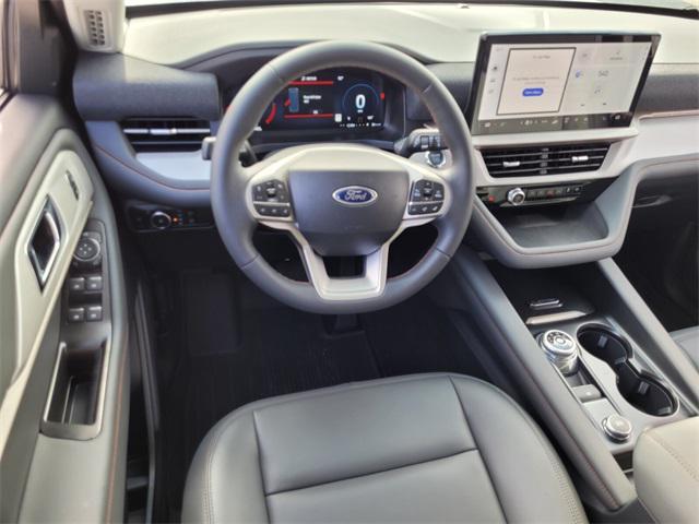 Photo of 2025 White Ford Explorer
