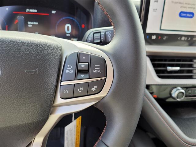 Photo of 2025 White Ford Explorer