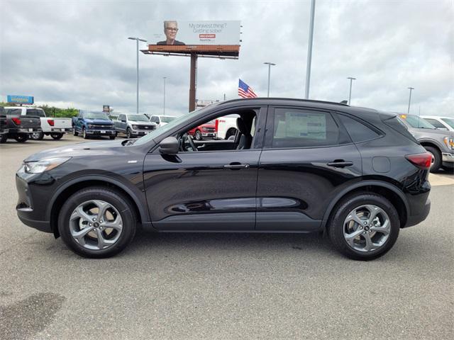 Photo of 2025 Agate Black Metallic Ford Escape
