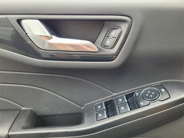 Photo of 2025 Agate Black Metallic Ford Escape
