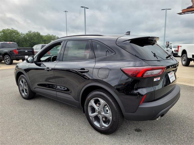 Photo of 2025 Agate Black Metallic Ford Escape