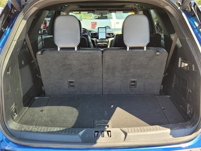 Photo of 2022 Atlas Blue Metallic Ford Explorer