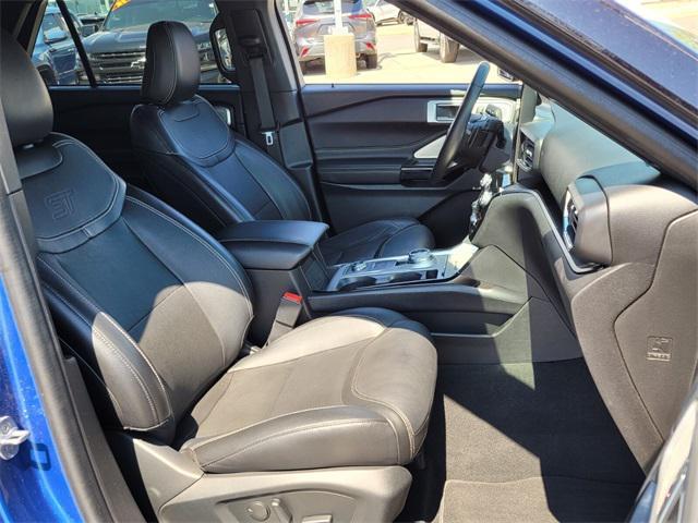 Photo of 2022 Atlas Blue Metallic Ford Explorer