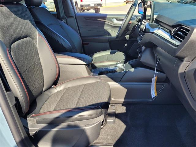 Photo of 2025 Vapor Blue Ford Escape