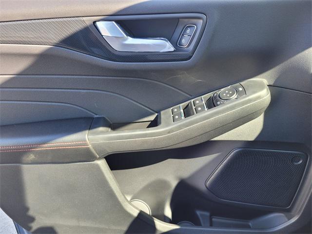 Photo of 2025 Vapor Blue Ford Escape