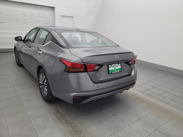 Photo of 2023 Gun Metallic Nissan Altima
