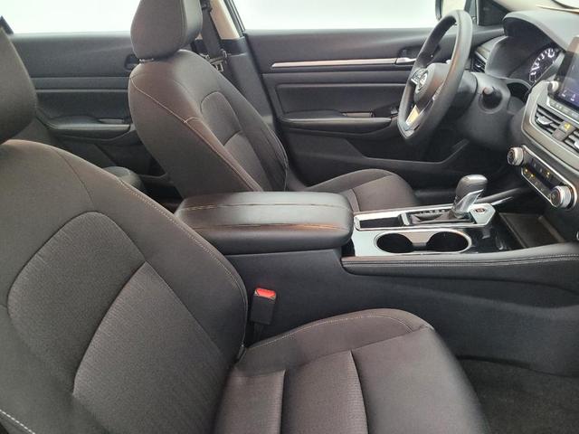 Photo of 2023 Gun Metallic Nissan Altima