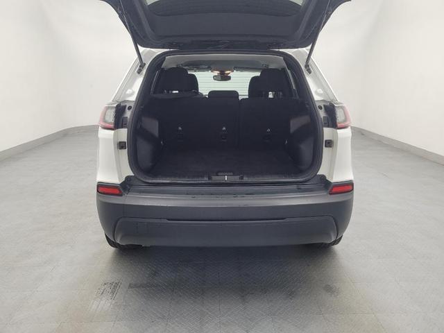 Photo of 2021 Bright White Clearcoat Jeep Cherokee