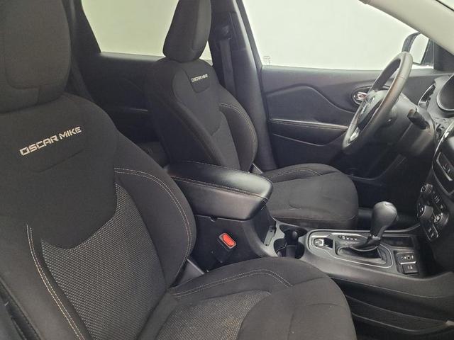 Photo of 2021 Bright White Clearcoat Jeep Cherokee