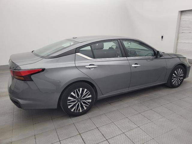 Photo of 2023 Gun Metallic Nissan Altima