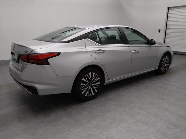 Photo of 2023 Brilliant Silver Metallic Nissan Altima