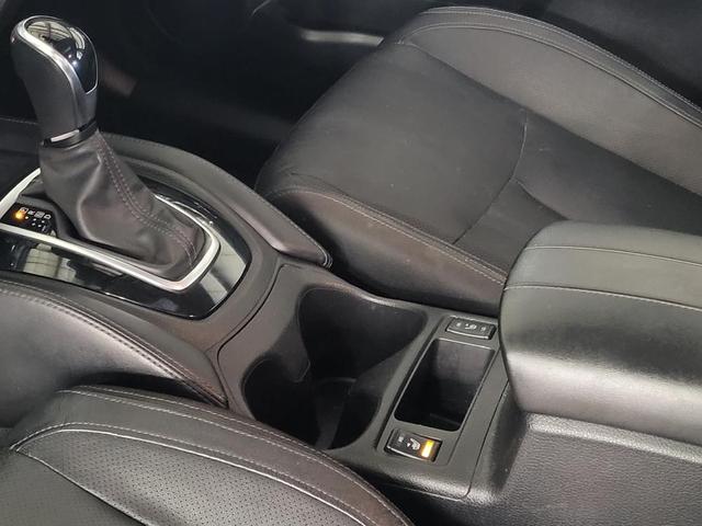 Photo of 2018 Magnetic Black Nissan Rogue Sport