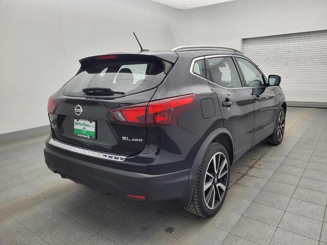 Photo of 2018 Magnetic Black Nissan Rogue Sport