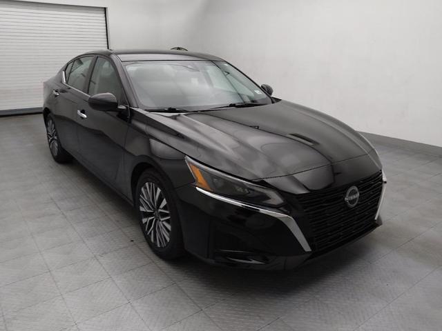 Photo of 2023 Super Black Nissan Altima