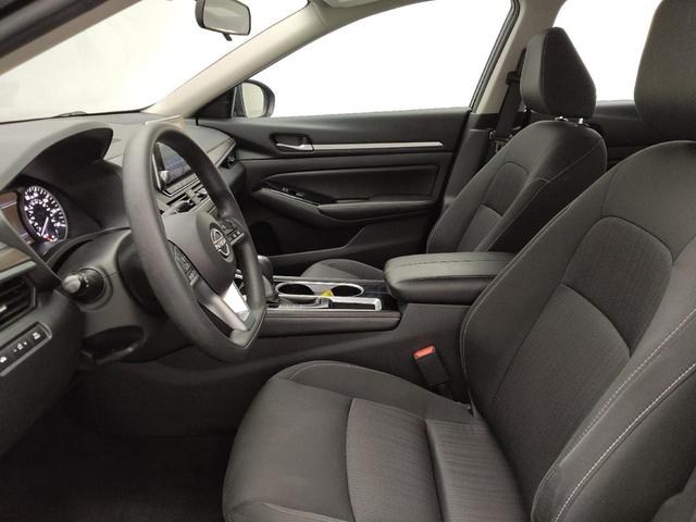 Photo of 2023 Super Black Nissan Altima