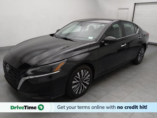 Photo of 2023 Super Black Nissan Altima