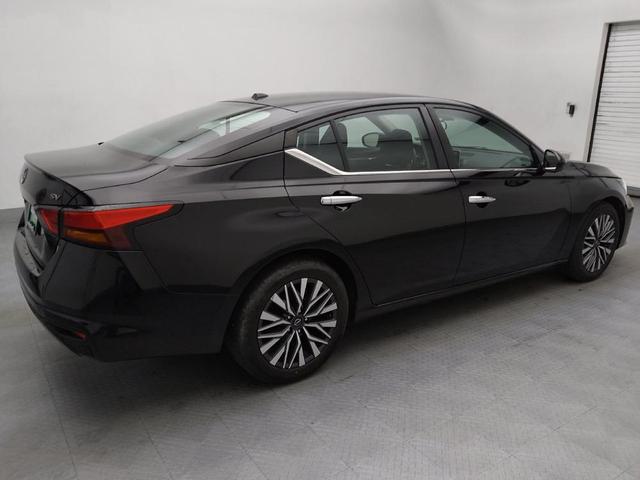 Photo of 2023 Super Black Nissan Altima