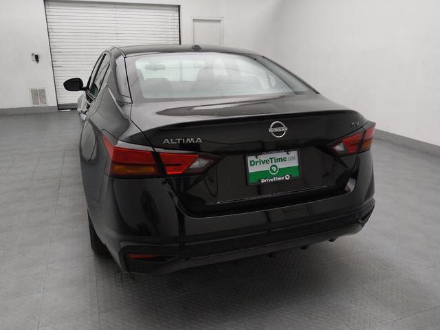Photo of 2023 Super Black Nissan Altima