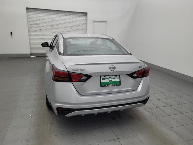 Photo of 2023 Brilliant Silver Metallic Nissan Altima