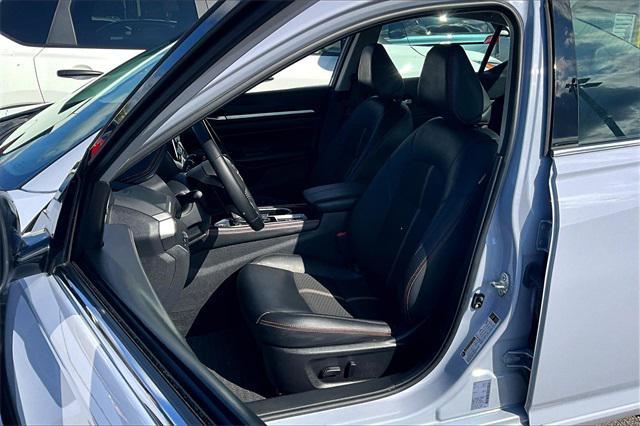 Photo of 2025 Gray Sky Pearl Nissan Altima