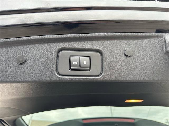 Photo of 2025 Super Black Nissan Pathfinder