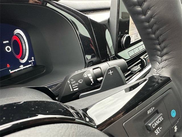 Photo of 2025 Super Black Nissan Pathfinder