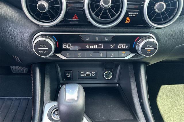 Photo of 2024 Electric Blue Metallic/Super Black Nissan Sentra