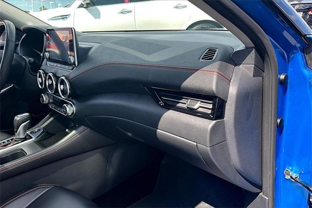 Photo of 2024 Electric Blue Metallic/Super Black Nissan Sentra