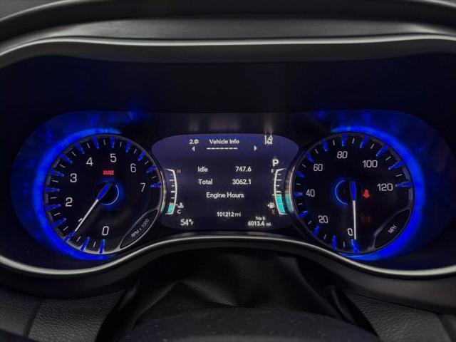 Photo of 2022 Fathom Blue Pearlcoat Chrysler Pacifica