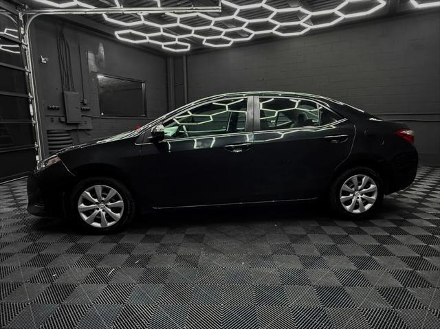 Photo of 2019 Black Sand Pearl Toyota Corolla