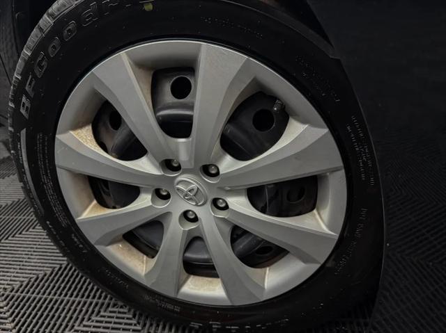 Photo of 2019 Black Sand Pearl Toyota Corolla
