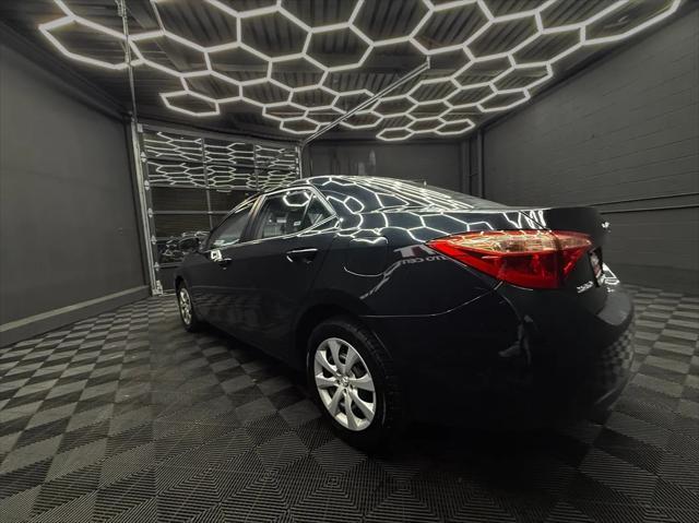 Photo of 2019 Black Sand Pearl Toyota Corolla