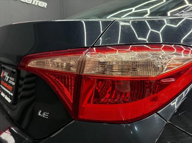 Photo of 2019 Black Sand Pearl Toyota Corolla