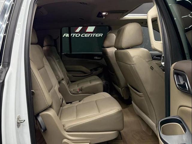 Photo of 2019 White GMC Yukon XL